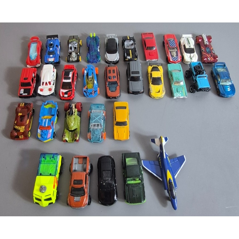 Hot Wheels Matchbox Mixed Lot of 30 Die-Cast Cars Trucks Vehicles
